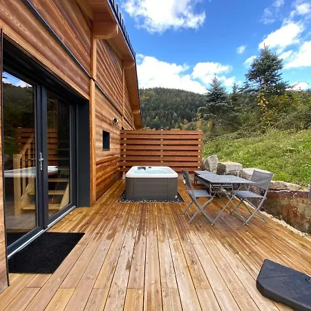 Domek alpejski Les Perce Neige & Jacuzzi Privatif, Proximite Gerardmer & La Bresse