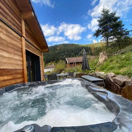 Domek alpejski Les Perce Neige & Jacuzzi Privatif, Proximite Gerardmer & La Bresse