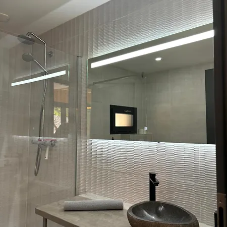 Les Perce Neige & Jacuzzi Privatif, Proximite Gerardmer & La Bresse Chalet Rochesson