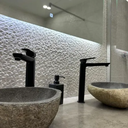 Les Perce Neige & Jacuzzi Privatif, Proximite Gerardmer & La Bresse Rochesson