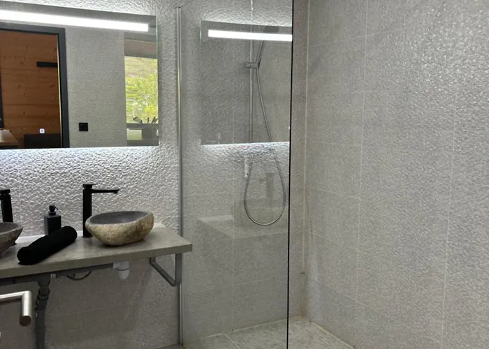 Chalet Les Perce Neige & Jacuzzi Privatif, Proximite Gerardmer & La Bresse *